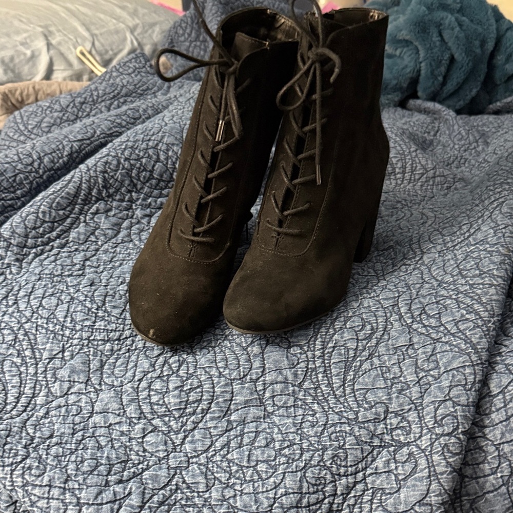 Suede Black Zip-Up Boots with Laces for Women